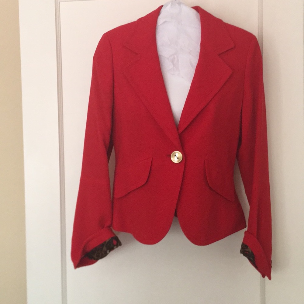 Beautiful tailored jacket.